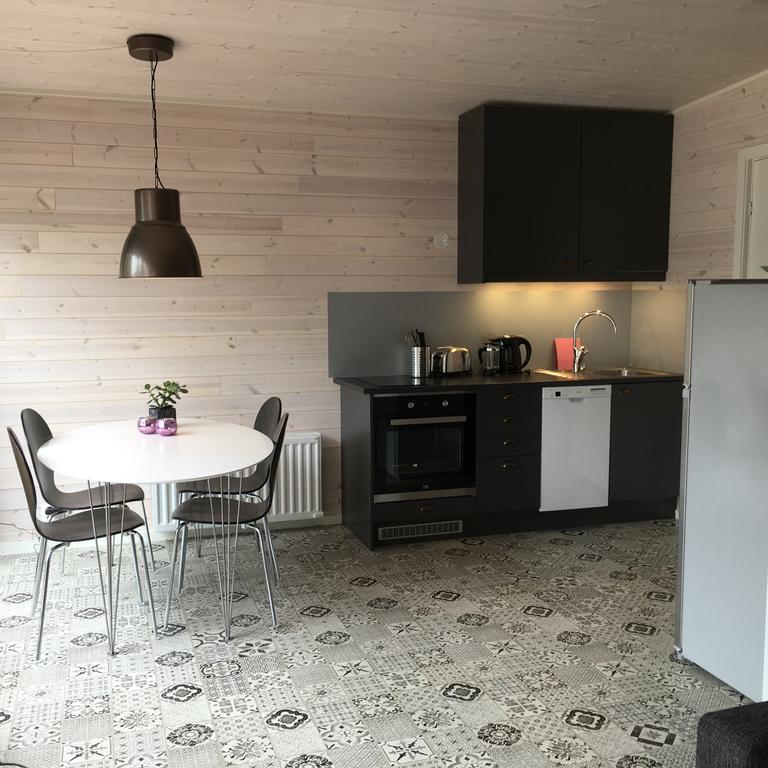 Maven Kustnaera Stugor Kappelshamn エクステリア 写真