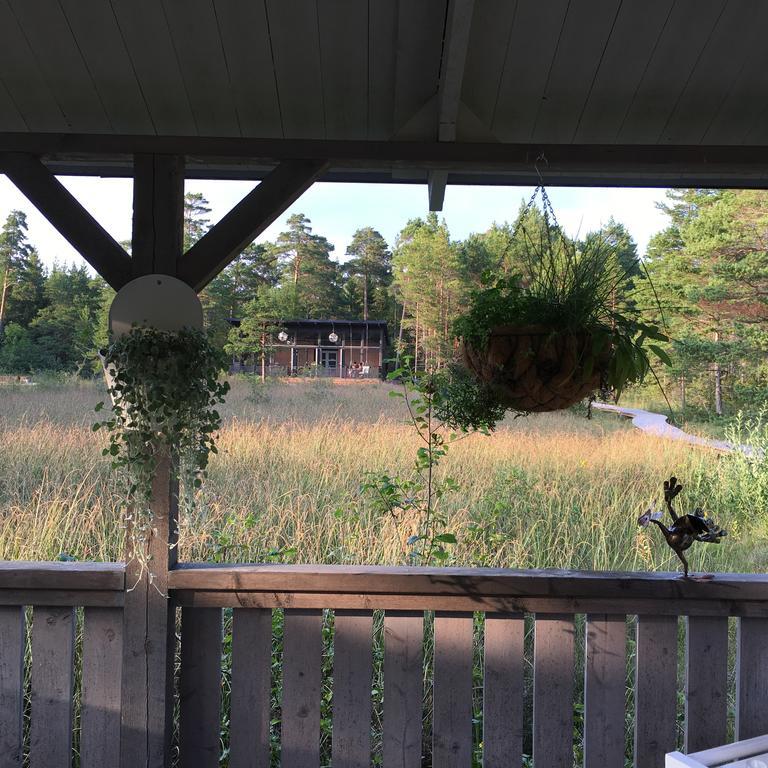 Maven Kustnaera Stugor Kappelshamn エクステリア 写真